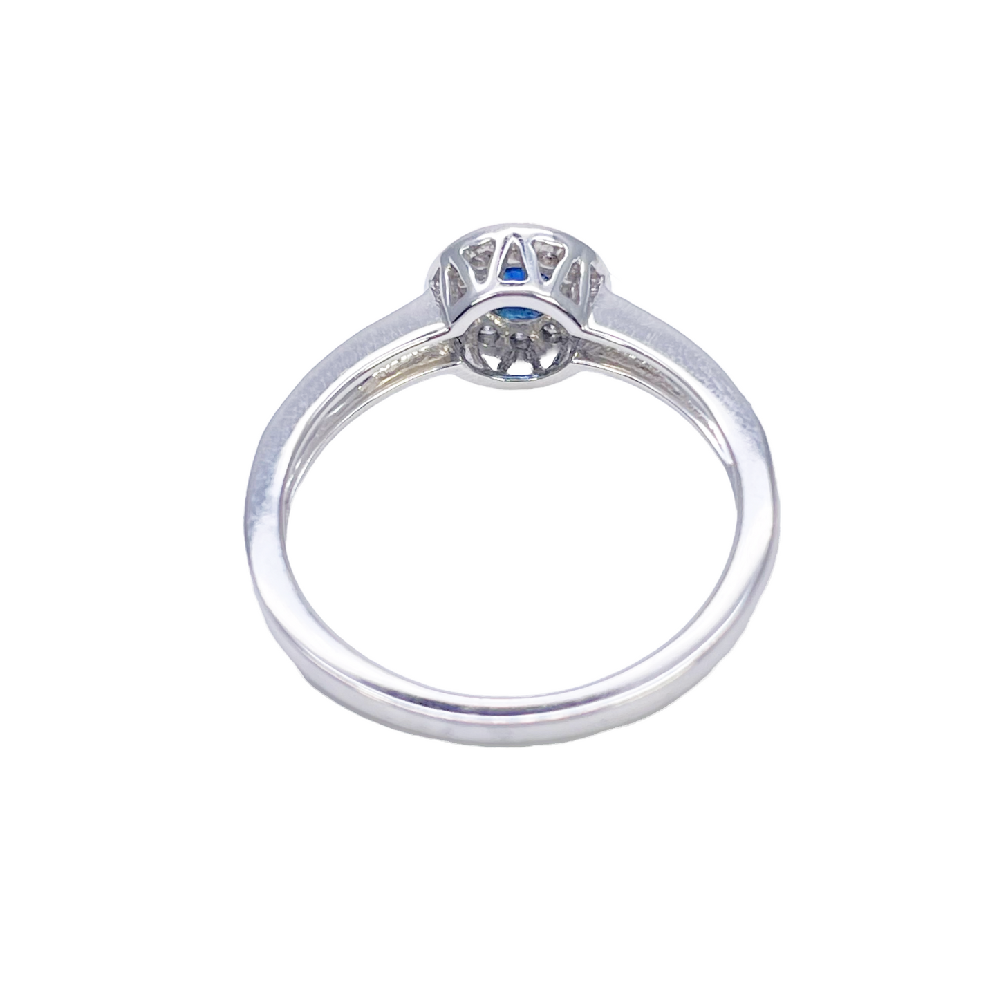 18 kt naturlig blå safir og rund diamant halo halv evigheds ring 0,35 ct