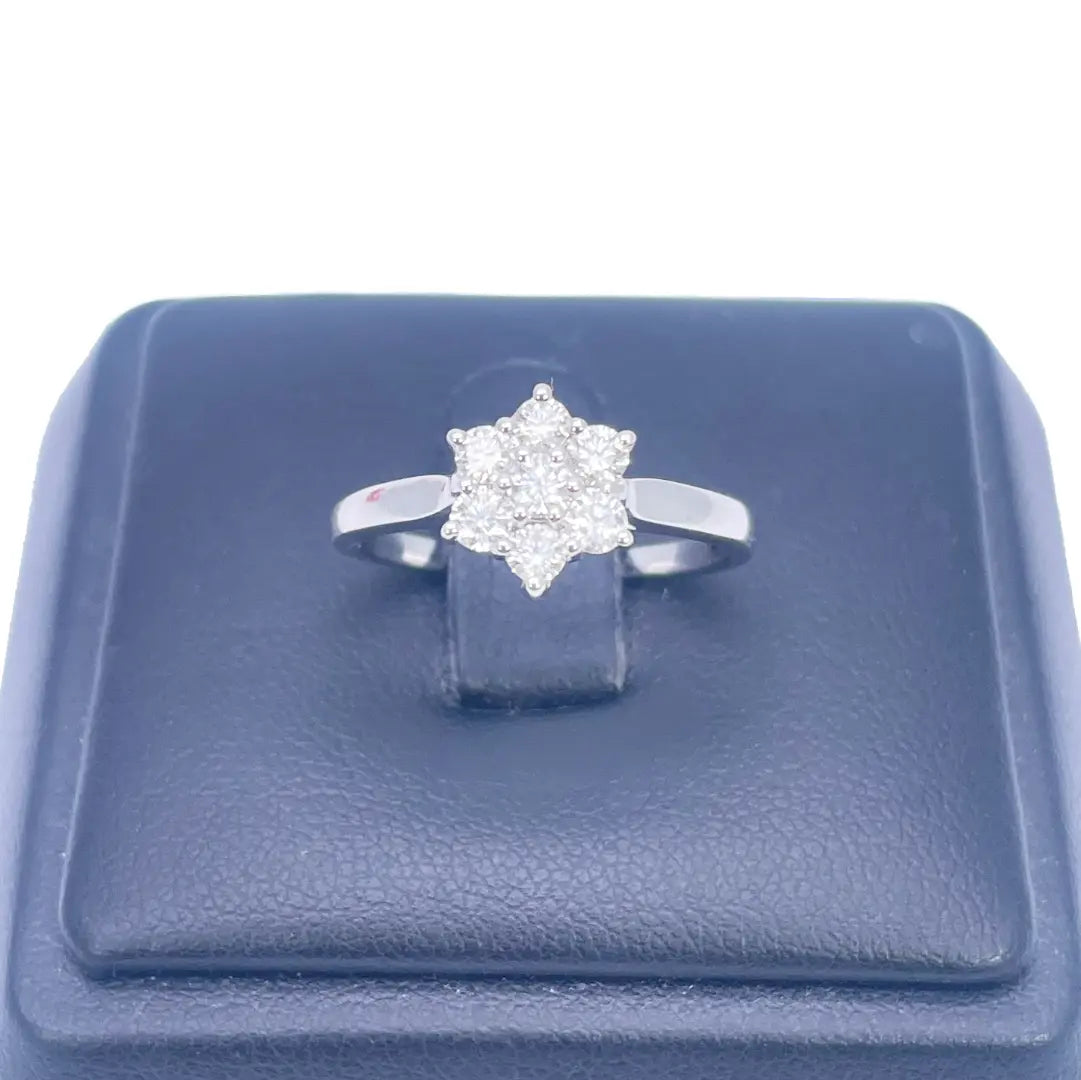 18ct White Gold Diamond Daisy Flower Cluster Ring 0.50ct  Diamond Ring