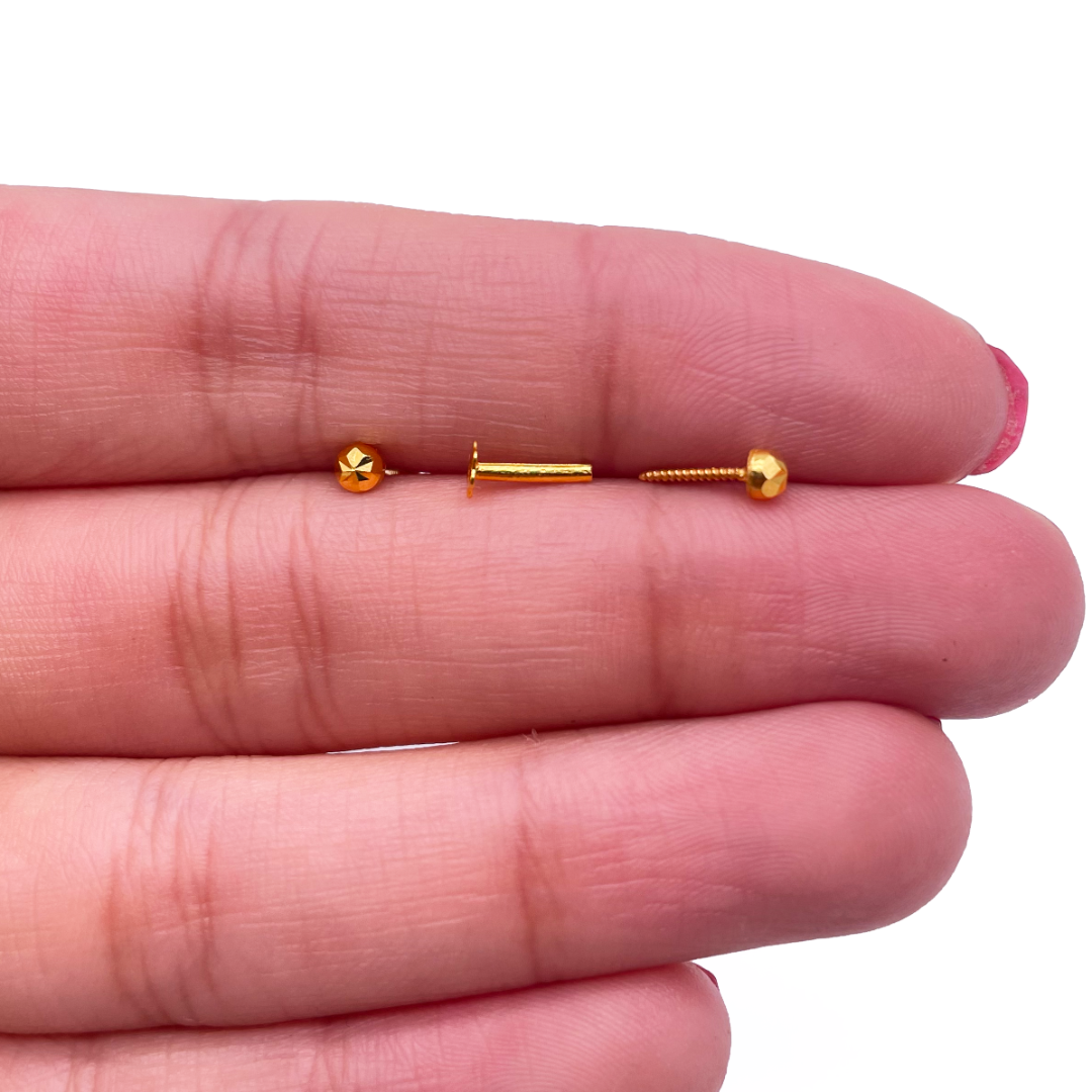 22kt gult guld diamant-slebet blomster runde børneøreringe, 3,6 mm
