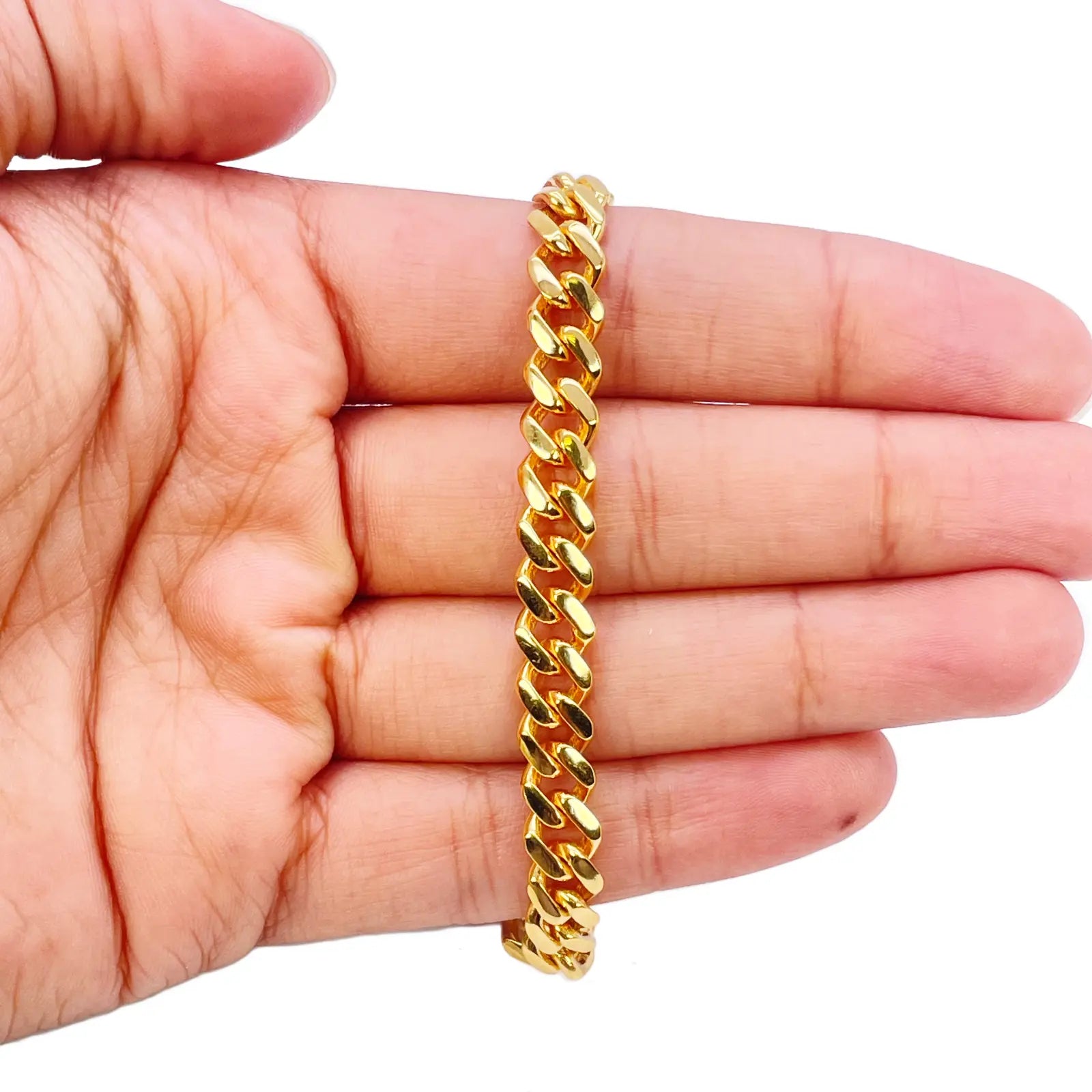 22ct Gold Cuban Bracelet Curb Link Lightweight 7.5 Inches 6.8mm Wide 