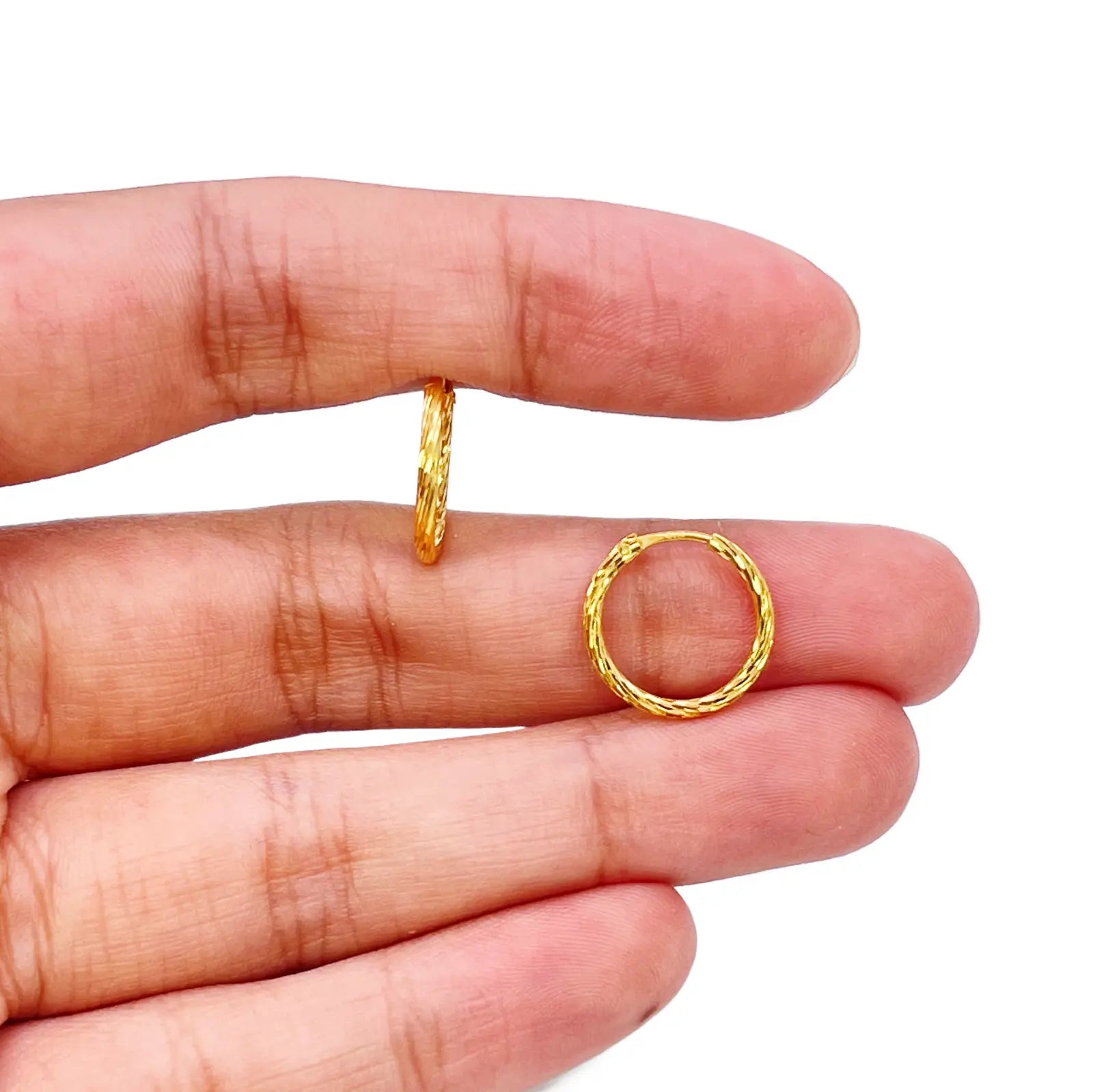 22ct Gold Hoop Earrings Pair Of Diamond Cut High Polished Hoops 11mm Diameter 