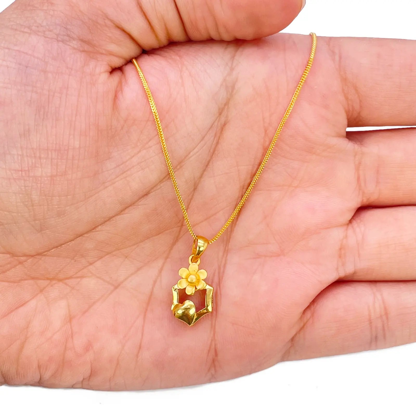 22ct Yellow Gold High Polished Floral Heart Cut Out Pendant Earring Set  Jewelry Set