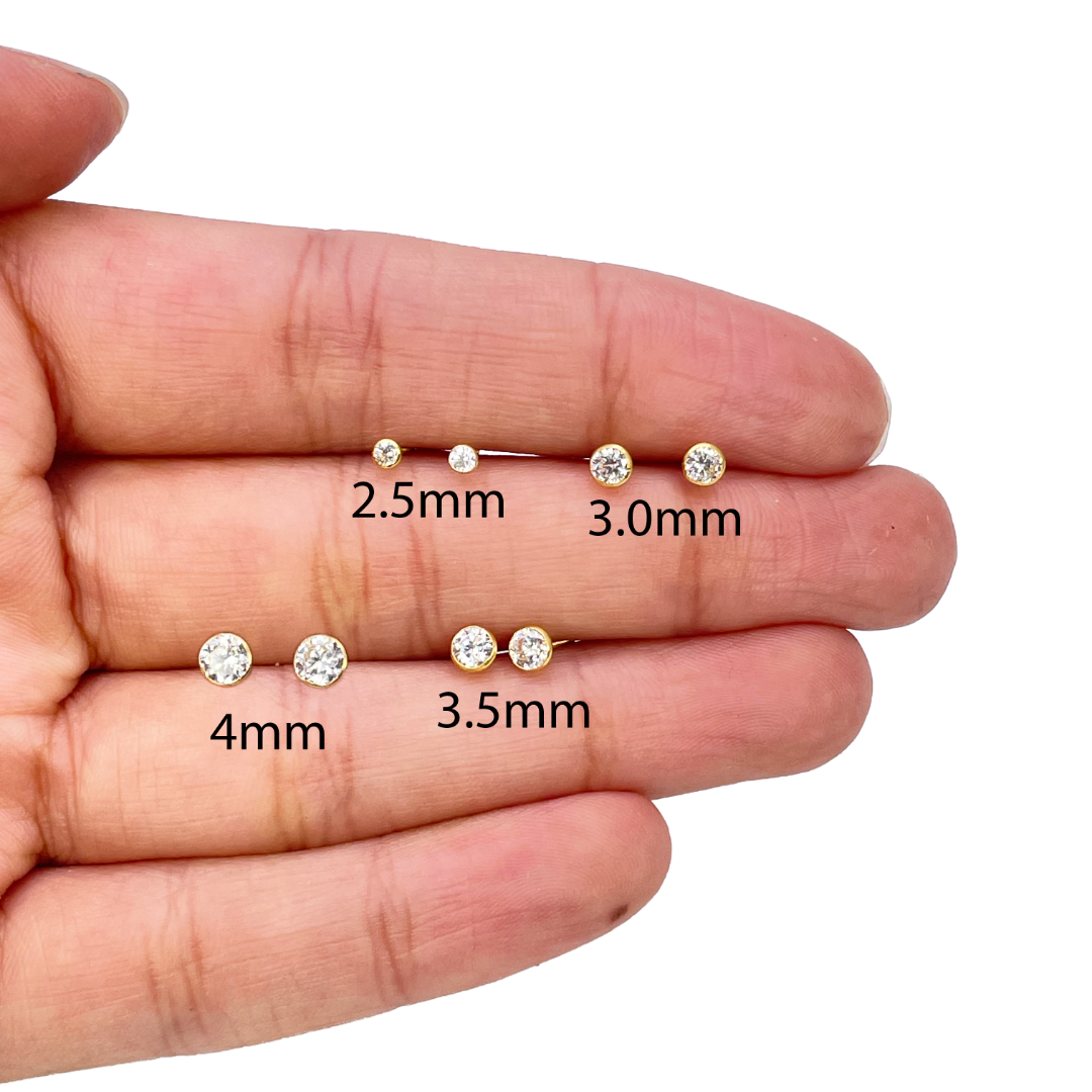 22 kt gult guld rund bezel børne ørestikker 2,5-4,5 mm