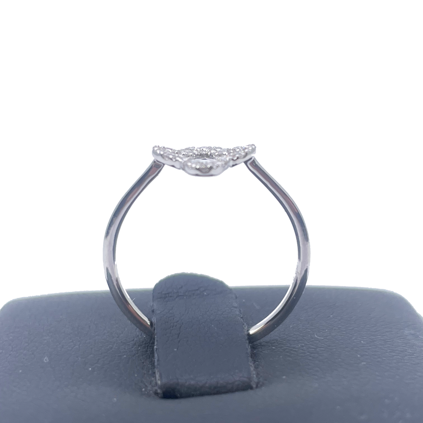 18 kt hvidguld diamant kløver/blomst formet ring 0,19 ct