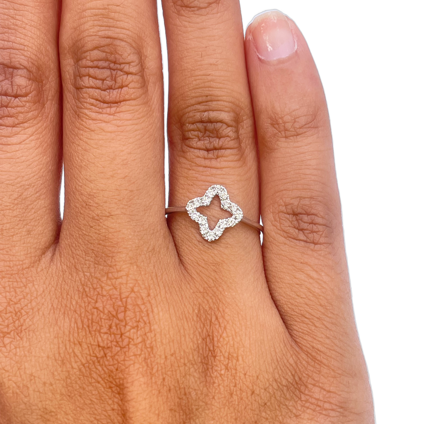 18 kt hvidguld diamant kløver/blomst formet ring 0,19 ct