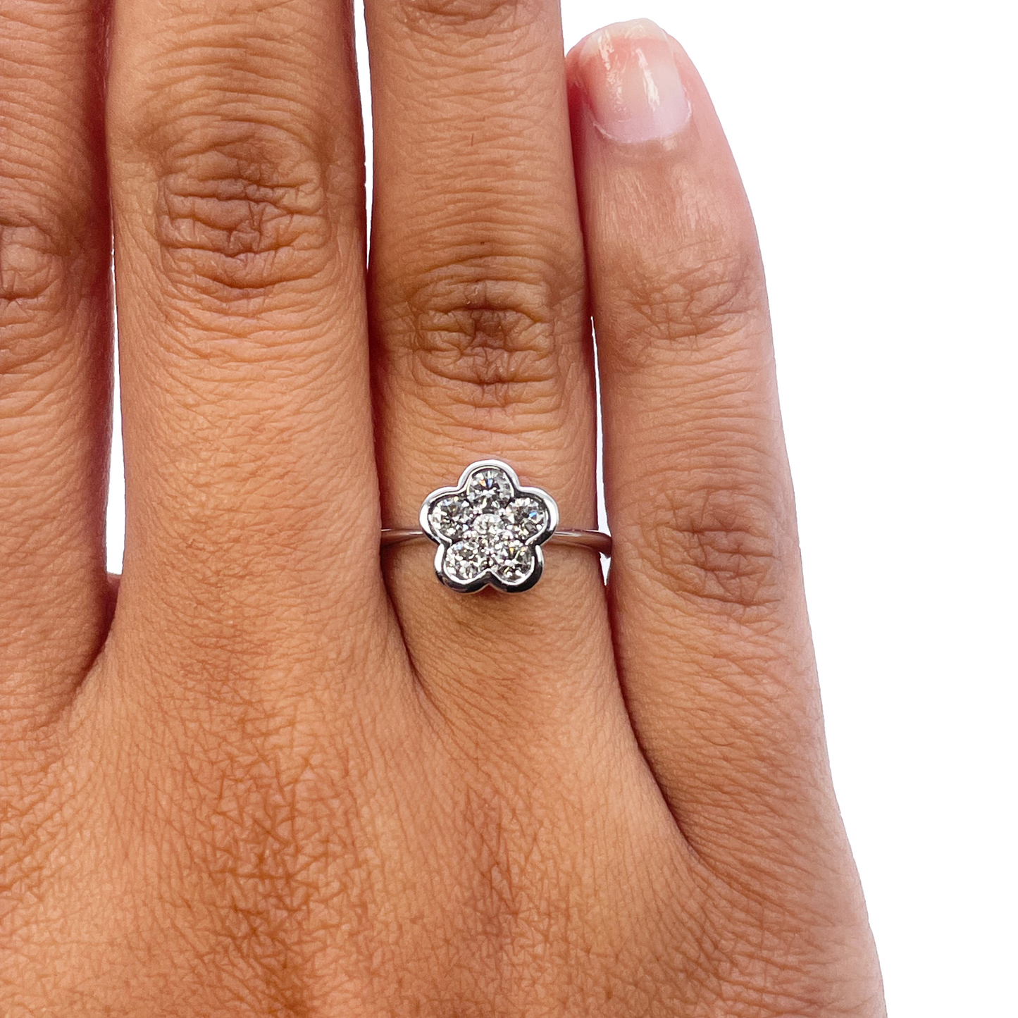 18 kt hvidguld elegant blomster diamant ring 0,46 ct
