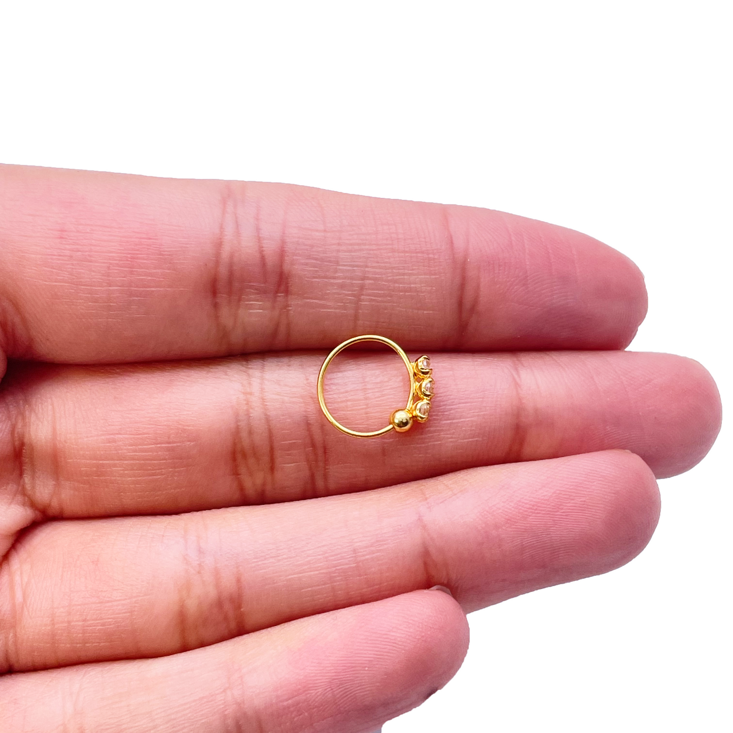 22 kt guldbelagt smuk lille ringformet huggie næsering 8,4 mm diameter