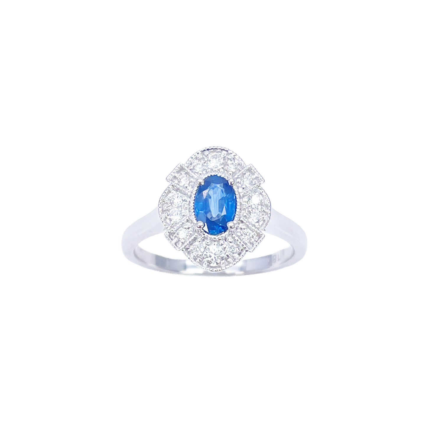 18 kt hvidguld oval blå safir og diamant klynge milgrain ring 0,65 ct