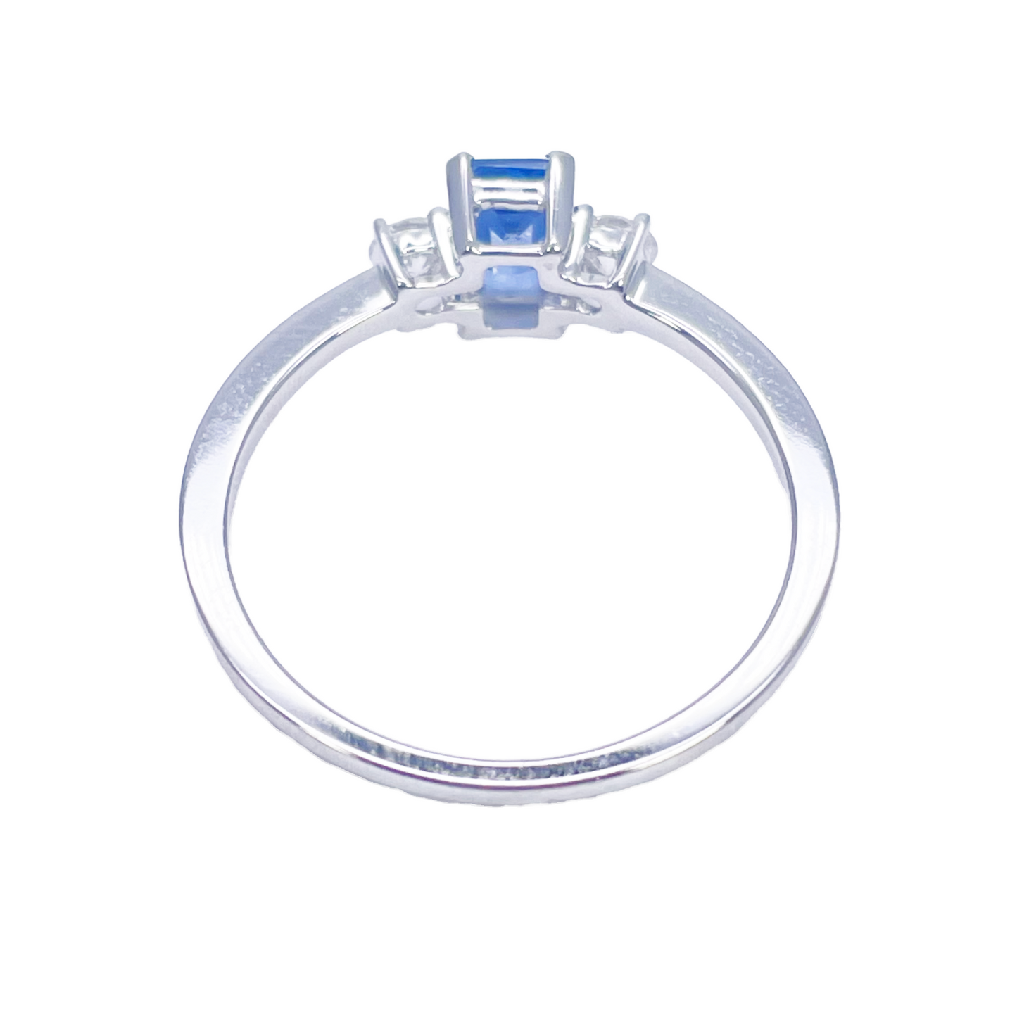 18kt guld safir diamant ring naturlig rund & smaragd slibning tre-sten 0,80ct