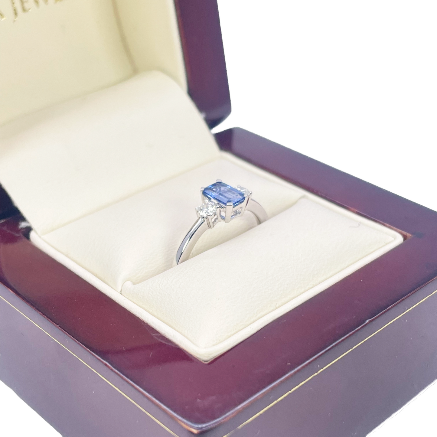 18kt guld safir diamant ring naturlig rund & smaragd slibning tre-sten 0,80ct