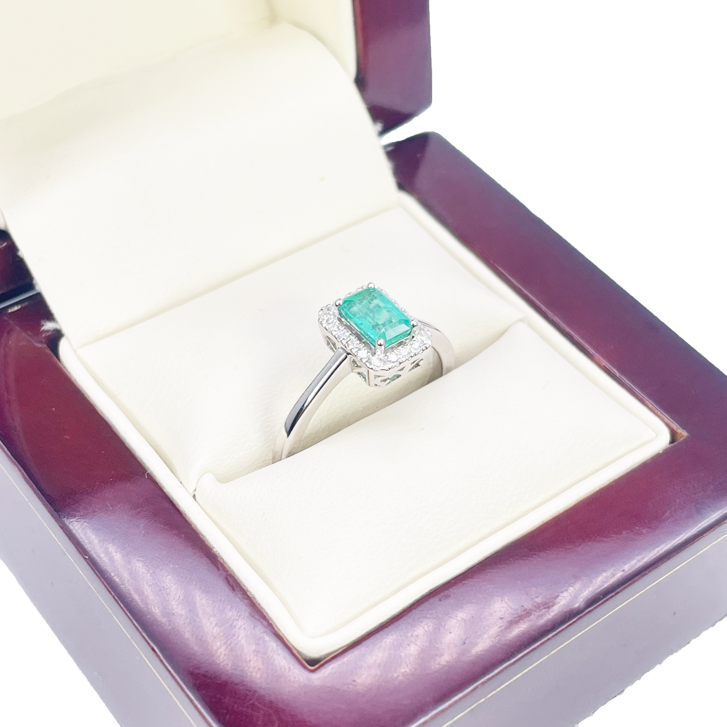 18kt guld naturlig smaragd diamant halo ring rund & smaragd slibning 0,70ct