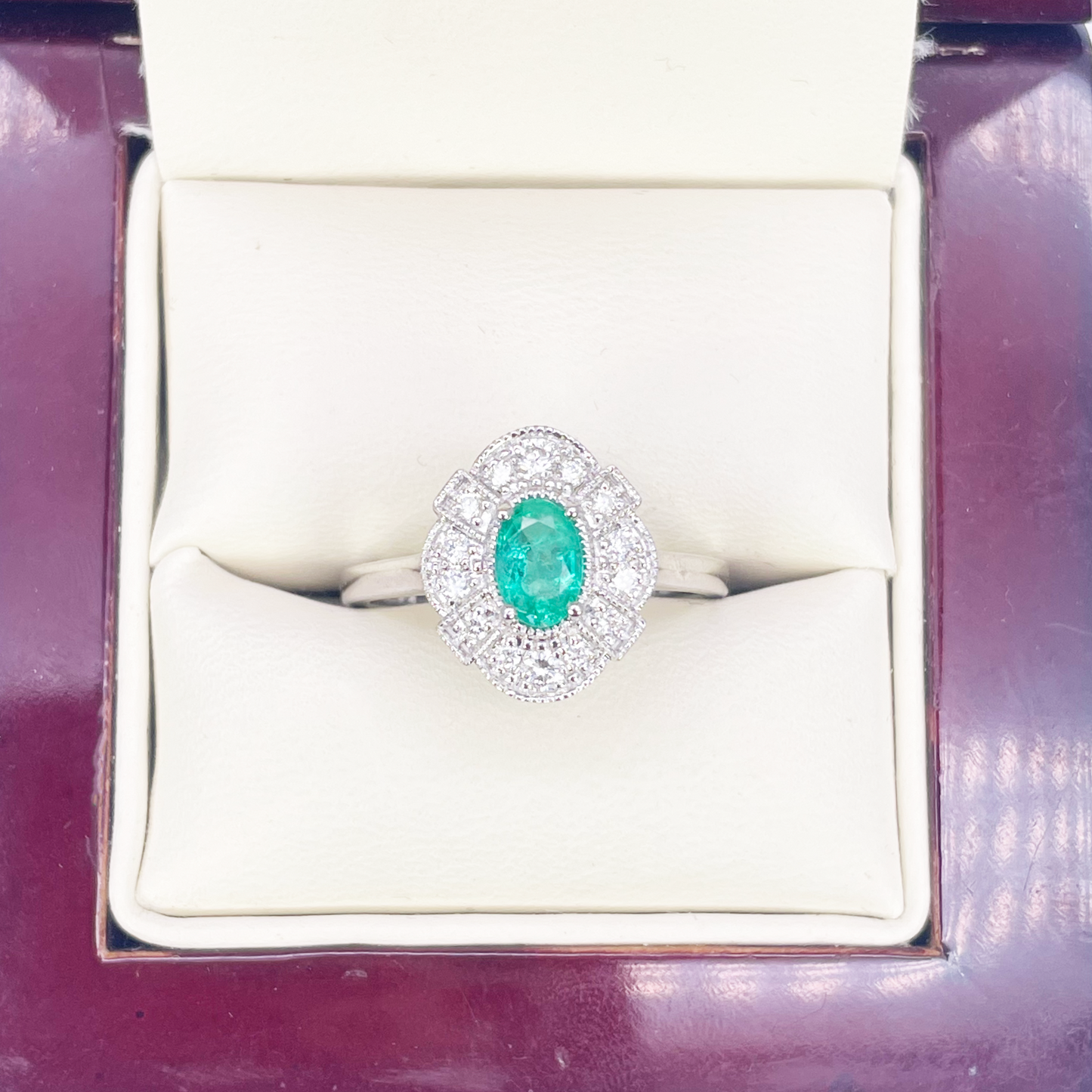 18kt guld naturlig smaragd diamant halo ring rund & oval slibning 0,65ct