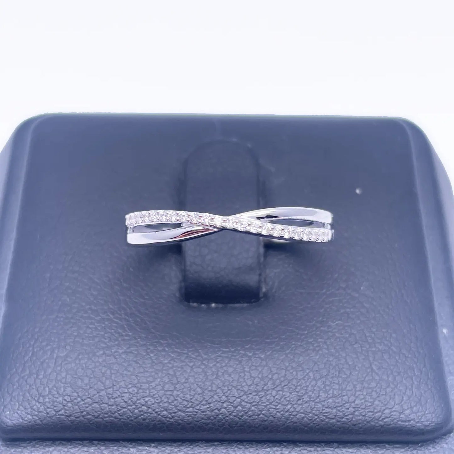 18ct White Gold Diamond Polished Double Crossover Half Eternity Ring 0.09ct  Diamond Ring