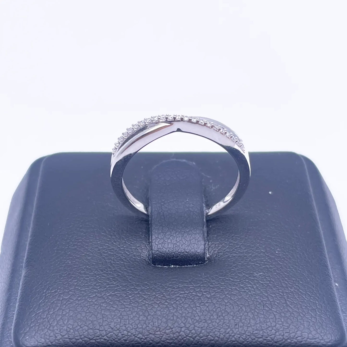 18ct White Gold Diamond Polished Double Crossover Half Eternity Ring 0.09ct  Diamond Ring