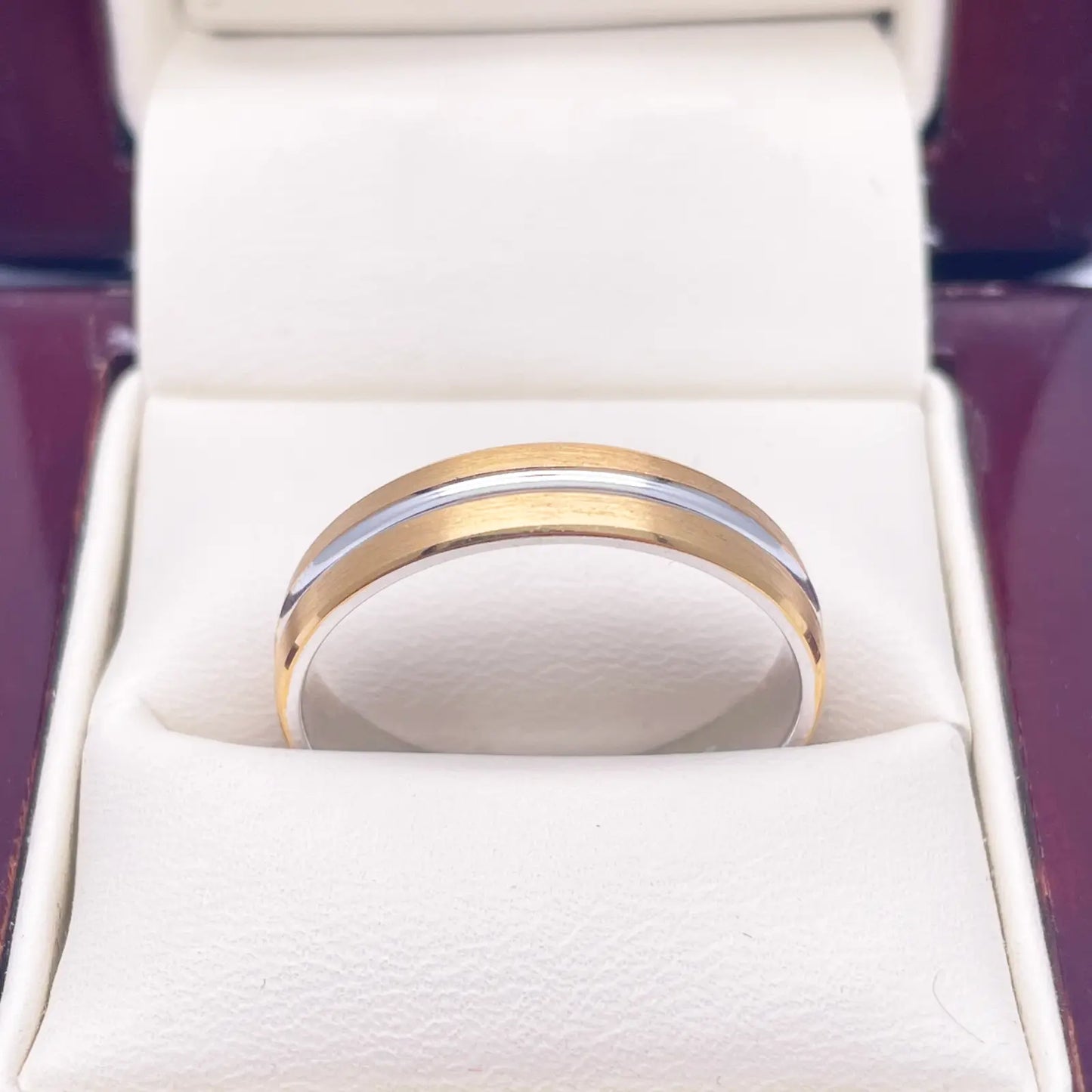 18ct Yellow/White Gold Bicolour Mens Wedding 5mm Band Middle Groove Bevelled 