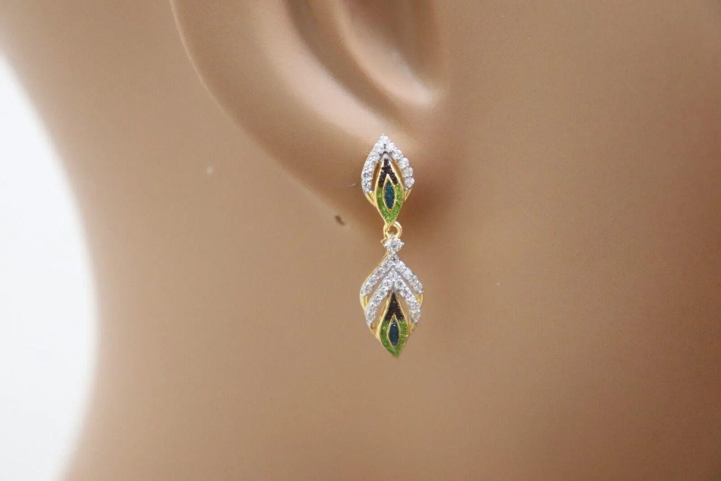 22ct Yellow Gold Ladies Feather Design Necklace & Earrings Set 