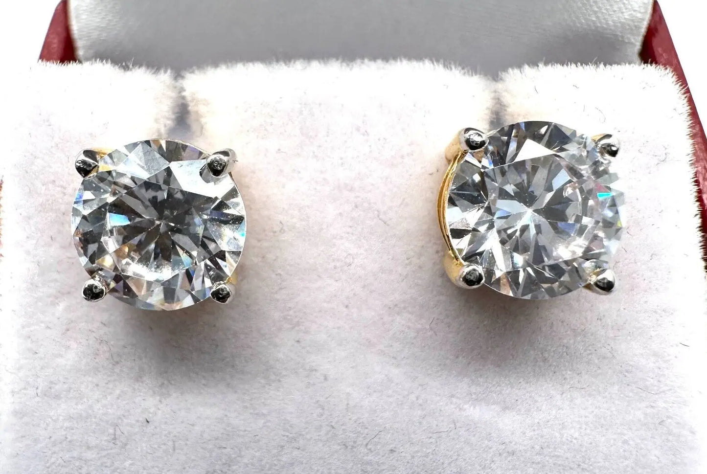 22ct Yellow Gold Round Style Cubic Zirconia Men's Stud Earrings, 3.81gm 